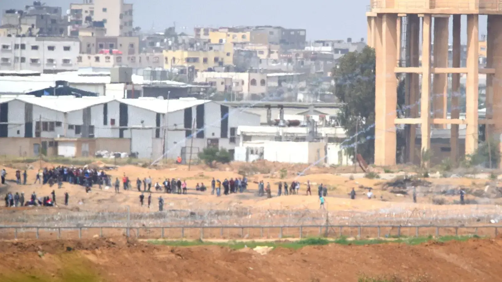 הפגנות פלסטינים בגבול רצועת עזה 20.4.18 הפגנות פלסטינים בגבול רצועת עזה 20.4.18