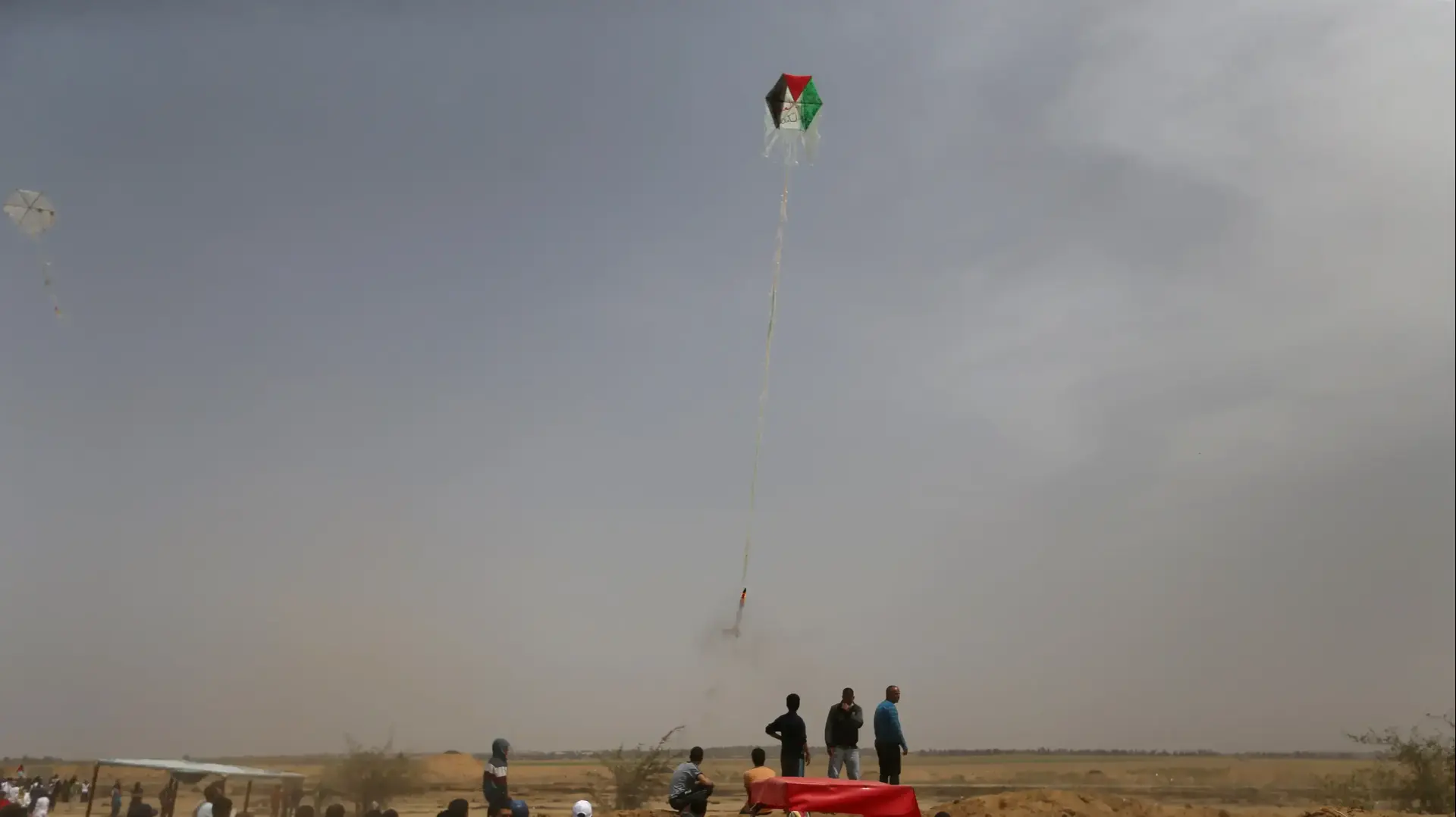 הפגנות פלסטינים בגבול רצועת עזה 20.4.18 הפגנות פלסטינים בגבול רצועת עזה 20.4.18