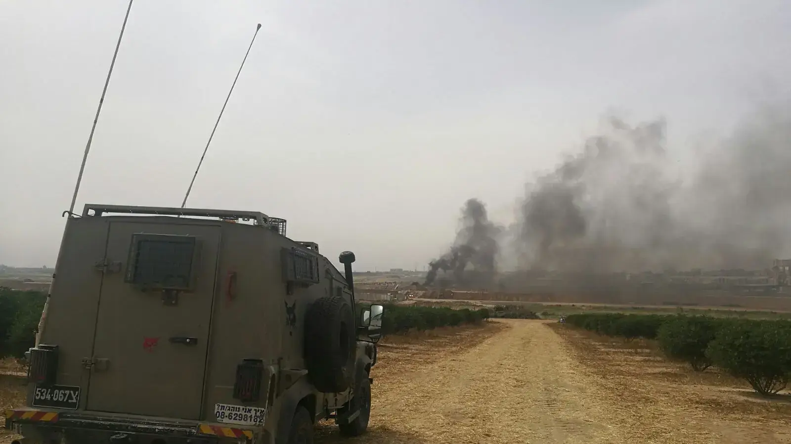 צה"ל הציב מרכיבי מיגון ללוחמים מול מוקדי ההפגנות גבול רצועת עזה צה"ל הציב מרכיבי מיגון ללוחמים מול מוקדי ההפגנות גבול רצועת עזה