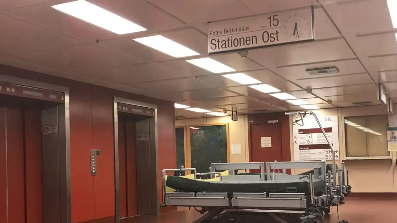 בית החולים בווינה וינה היכן שמאושפז צביקה פיק בית החולים בווינה וינה היכן שמאושפז צביקה פיק