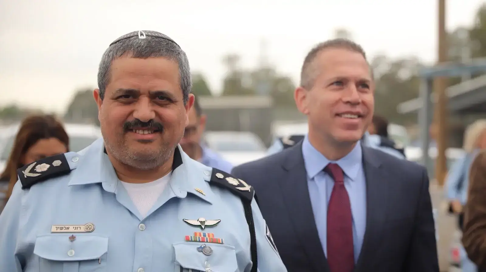 מרכז השליטה המשודרג של אגף התנועה בבית דגן מפכ"ל המשטרה רוני אלשך גלעד ארדן מרכז השליטה המשודרג של אגף התנועה בבית דגן מפכ"ל המשטרה רוני אלשך גלעד ארדן