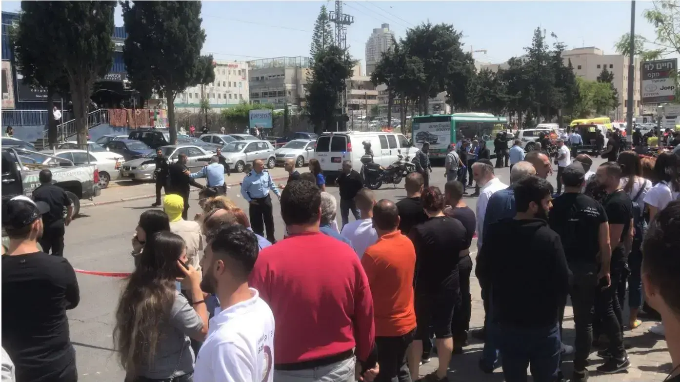 זירת הדקירה בקניון הדר בירושלים 29 באפריל 2018 זירת הדקירה בקניון הדר בירושלים 29 באפריל 2018