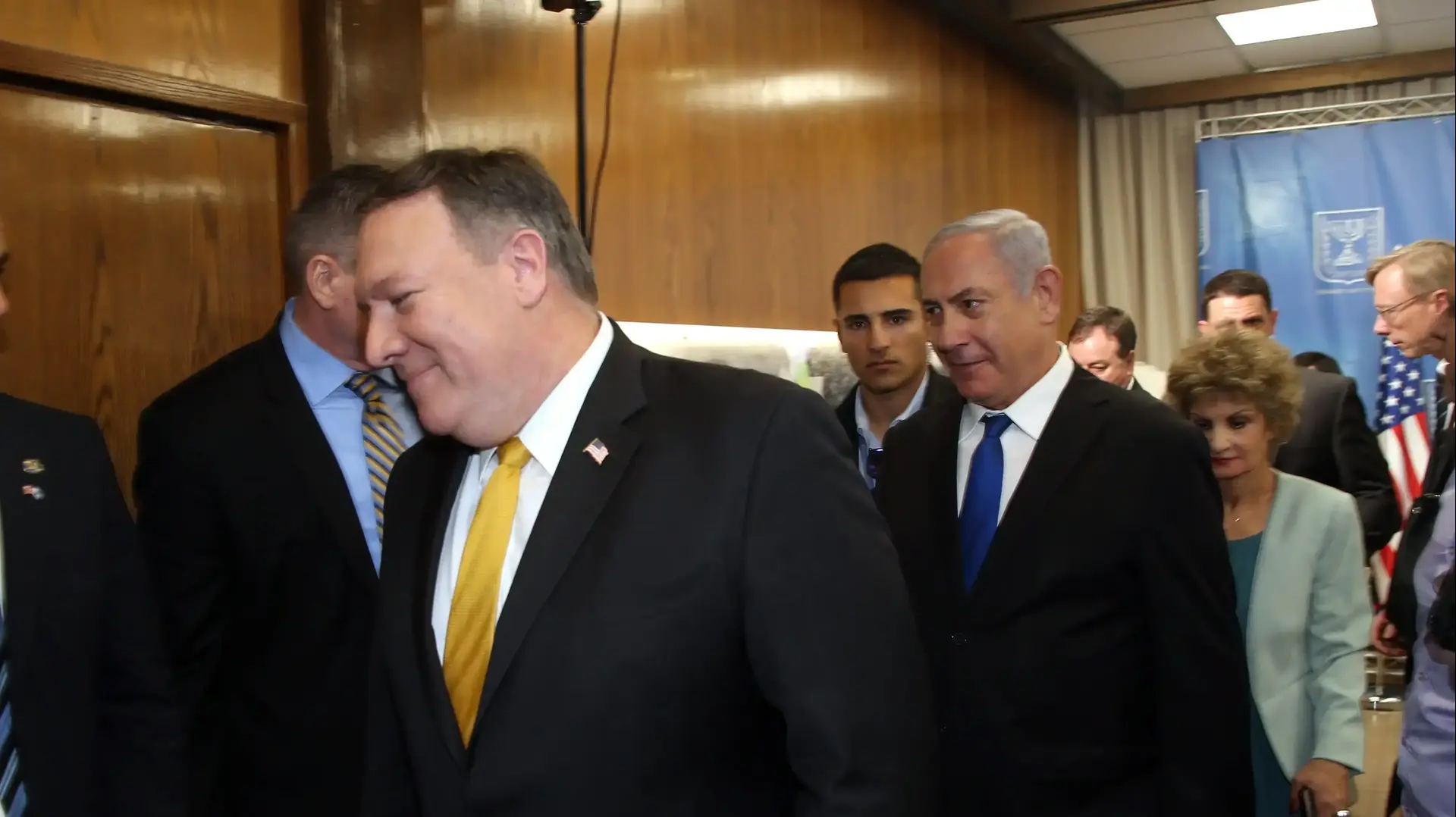 בנימין נתניהו ומייק פומפאו, הקריה תל אביב, 29 באפריל 2018 בנימין נתניהו ומייק פומפאו, הקריה תל אביב, 29 באפריל 2018
