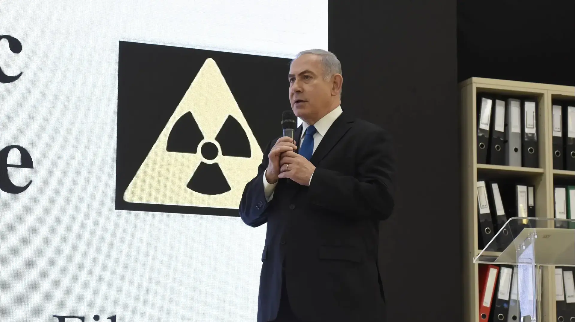 ראש הממשלה בנימין נתניהו במהלך הצהרה מיוחדת על התפתחות משמעותית בעניין הסכם הגרעין עם איראן, קרייה, ת"א 30 באפריל 2018 ראש הממשלה בנימין נתניהו במהלך הצהרה מיוחדת על התפתחות משמעותית בעניין הסכם הגרעין עם איראן, קרייה, ת"א 30 באפריל 2018