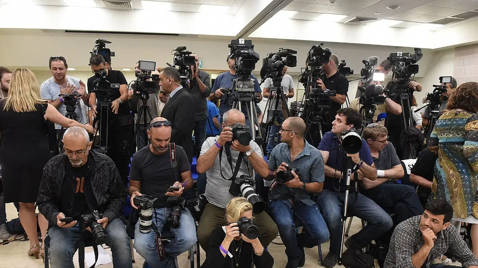 ראש הממשלה בנימין נתניהו במהלך הצהרה מיוחדת על התפתחות משמעותית בעניין הסכם הגרעין עם איראן, קרייה, ת"א 30 באפריל 2018 ראש הממשלה בנימין נתניהו במהלך הצהרה מיוחדת על התפתחות משמעותית בעניין הסכם הגרעין עם איראן, קרייה, ת"א 30 באפריל 2018
