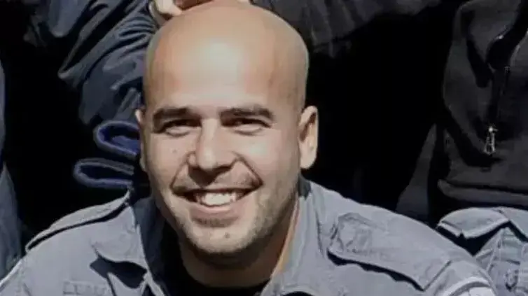 רס?מ ארז (עמדי) לוי ז?ל, השוטר אשר נרצח בפיגוע דריסה באום אל חירן. (צילום:דוברות המשטרה)
רס?מ ארז (עמדי) לוי ז?ל, השוטר אשר נרצח בפיגוע דריסה באום אל חירן. (צילום:דוברות המשטרה)