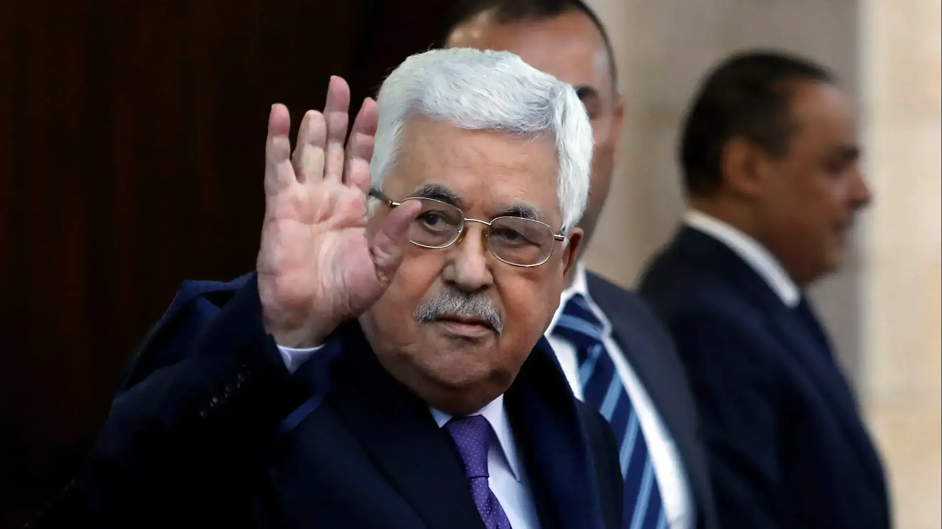 השואה ע"פ אבו מאזן- יו"ר הרשות הפלסטינית: "השואה היא תוצאה של "התנהגות חברתית" של יהודים" השואה ע"פ אבו מאזן- יו"ר הרשות הפלסטינית: "השואה היא תוצאה של "התנהגות חברתית" של יהודים"