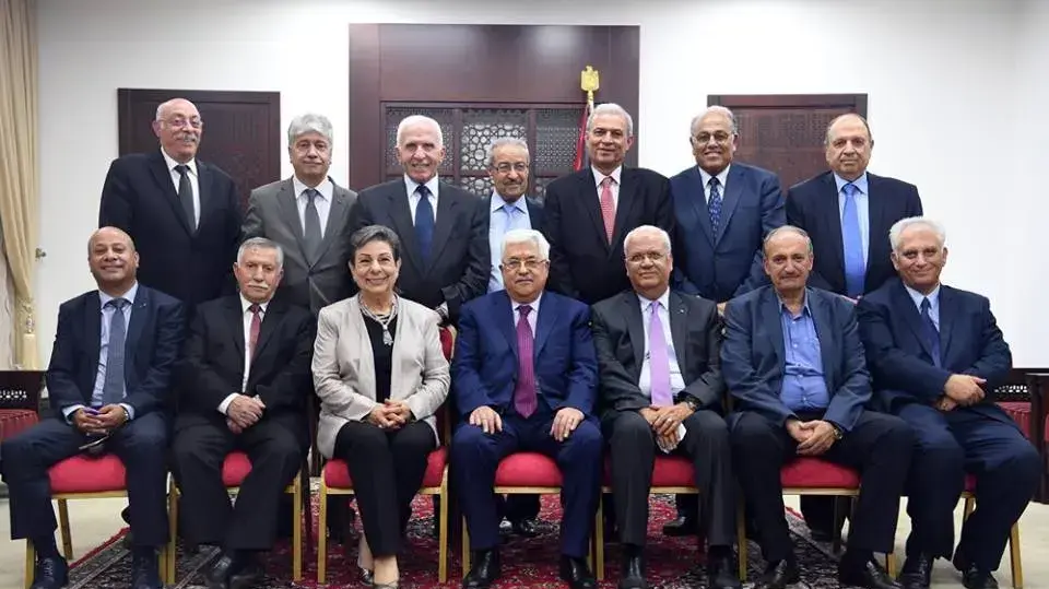 יו"ר הרשות הפלסטינית אבו מאזן עם חברי הוועד הפועל של אש"ף שנבחרו בתחילת מאי 2018 יו"ר הרשות הפלסטינית אבו מאזן עם חברי הוועד הפועל של אש"ף שנבחרו בתחילת מאי 2018