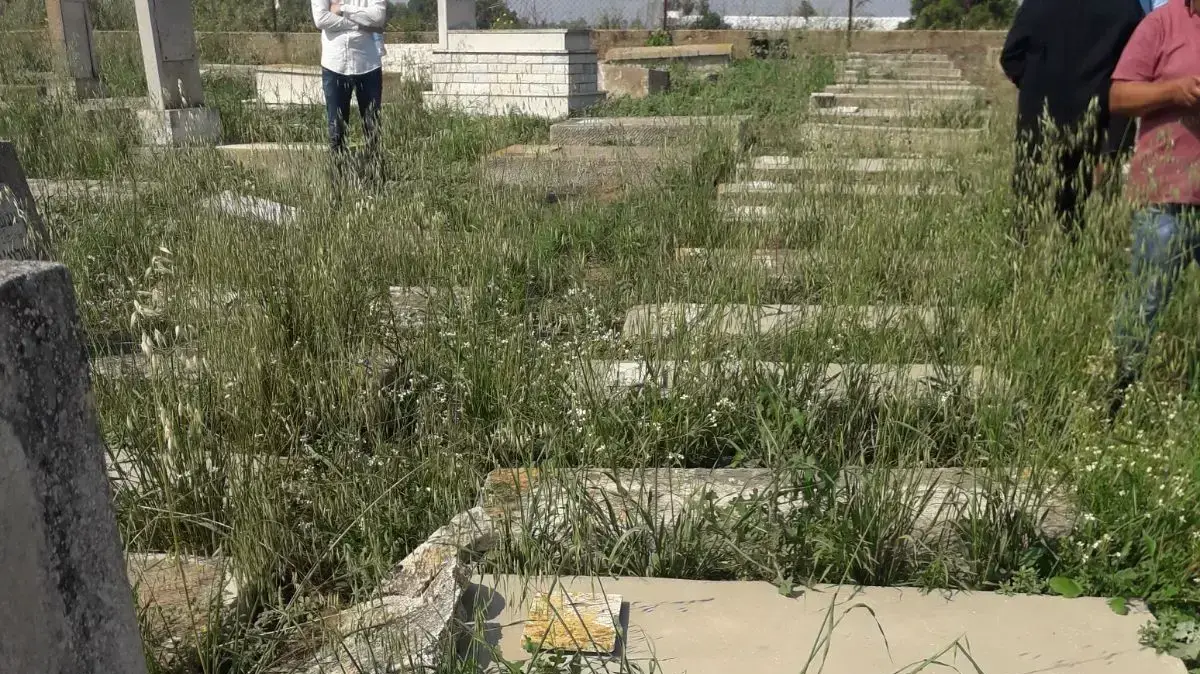 מצבות נטושות ועזובות בבית העלמין בכרכור, 30 באפריל 2018 מצבות נטושות ועזובות בבית העלמין בכרכור, 30 באפריל 2018