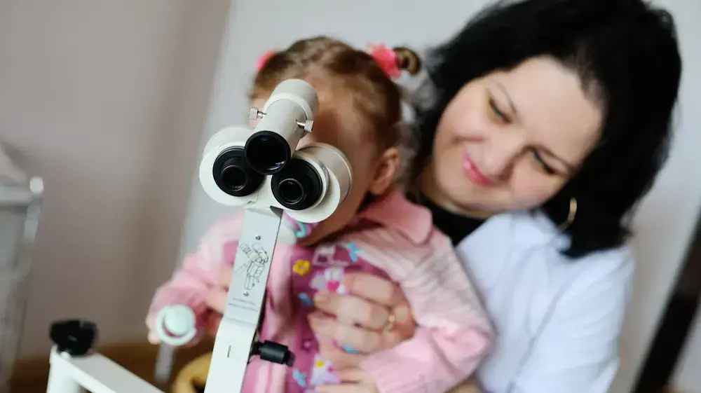 בדיקת עיניים לתינוקות בדיקת עיניים לתינוקות
