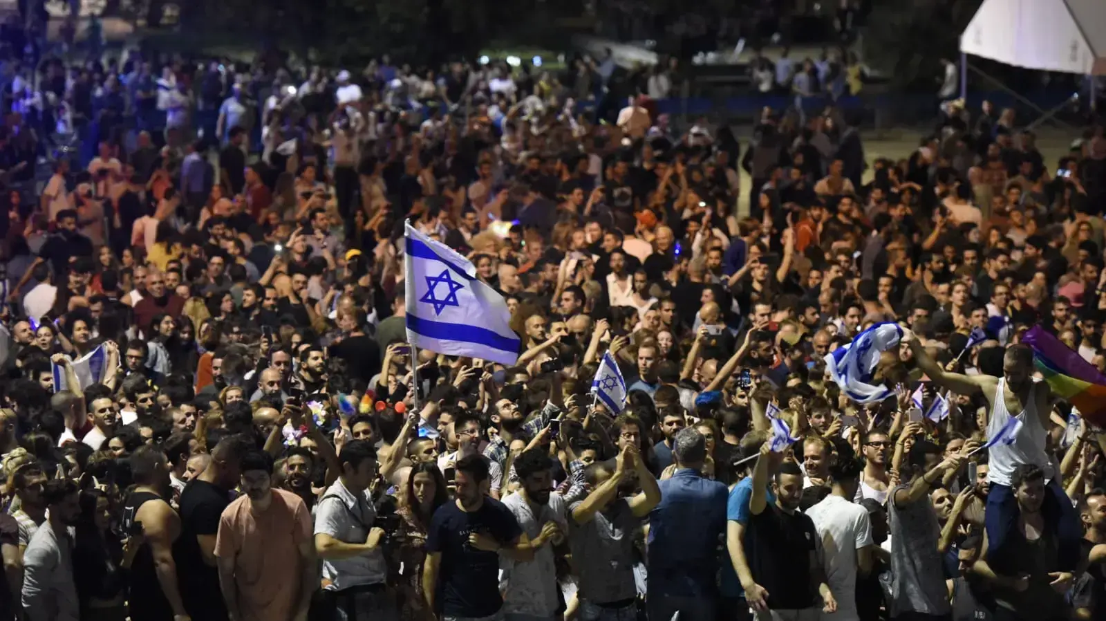 חגיגות זכיית נטע ברזילי באירוויזיון כיכר רבין תל אביב 13 במאי 2017 חגיגות זכיית נטע ברזילי באירוויזיון כיכר רבין תל אביב 13 במאי 2017