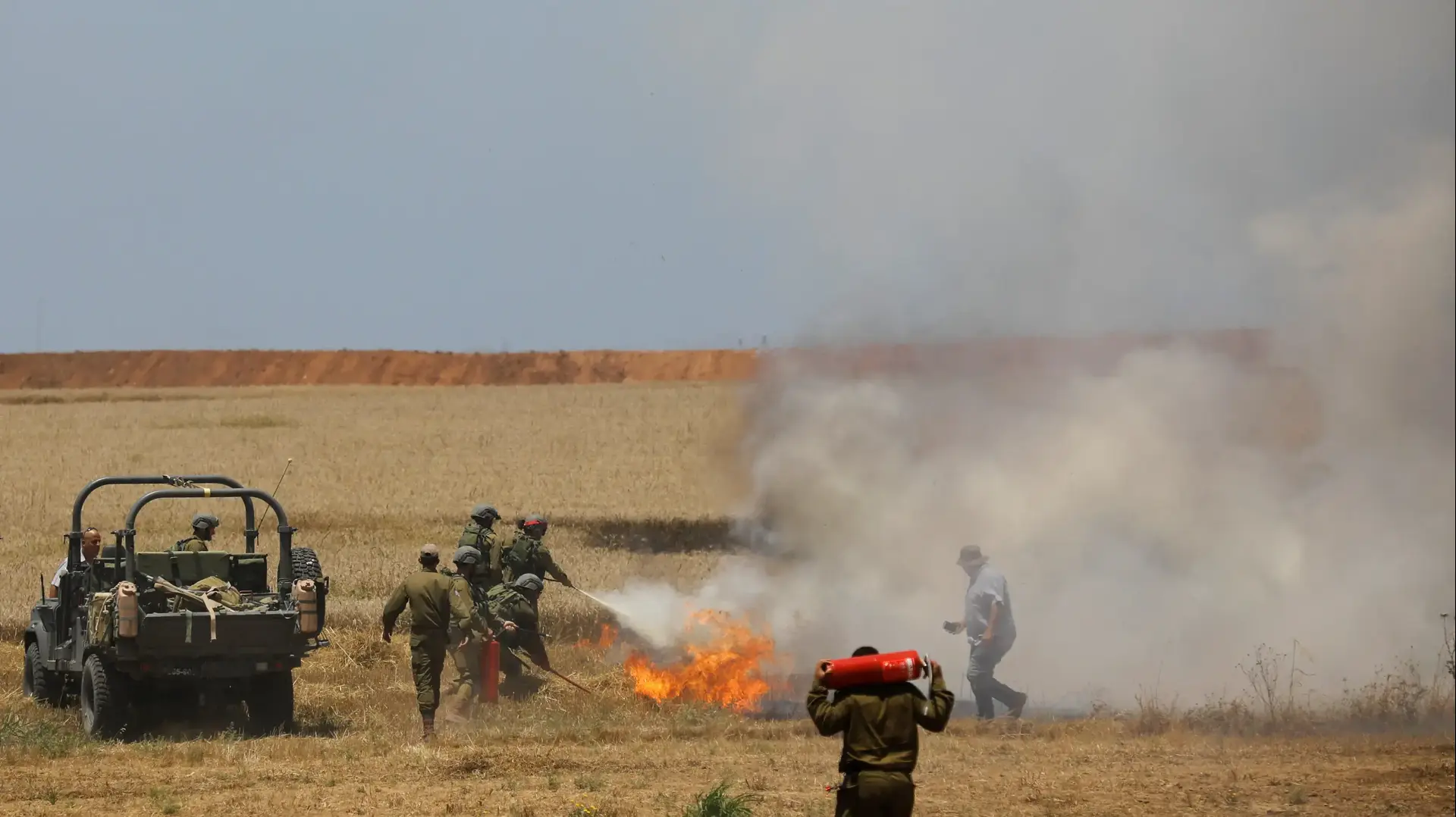 כוחות צה"ל ליד קיבוץ מפלסים, 14 במאי 218 כוחות צה"ל ליד קיבוץ מפלסים, 14 במאי 218