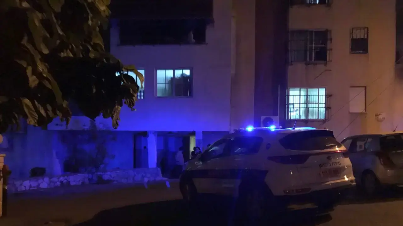 צעיר בן 25 נעצר בחשד שדקר את הוריו בזיכרון יעקב, מאי 2018 צעיר בן 25 נעצר בחשד שדקר את הוריו בזיכרון יעקב, מאי 2018