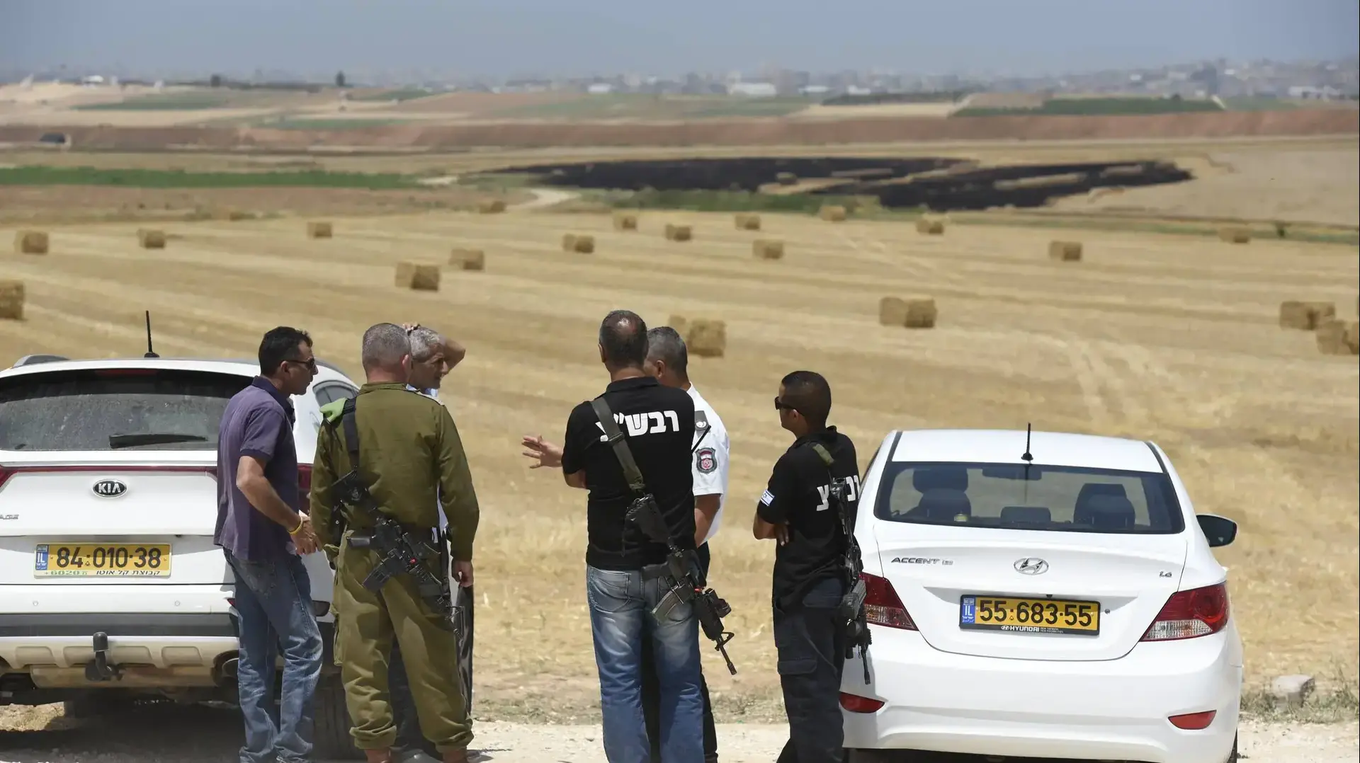 מפקד החטיבה הצפונית ברצועת עזה, אבי רוזנפלד במהלך סיור בגבול הרצועה 15 במאי 2018
מפקד החטיבה הצפונית ברצועת עזה, אבי רוזנפלד במהלך סיור בגבול הרצועה 15 במאי 2018