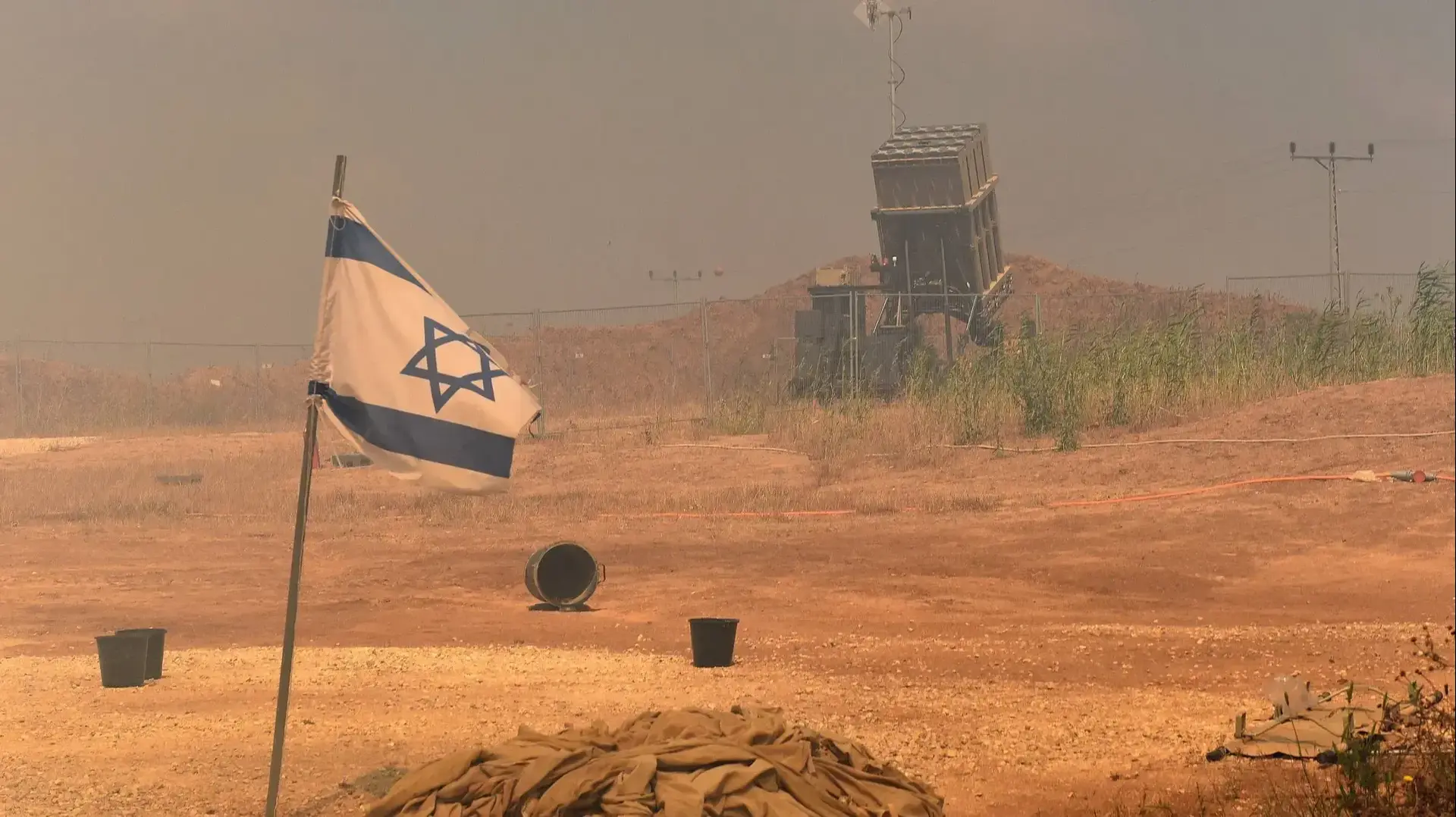 שריפת סוללת כיפת ברזל בגבול רצועת עזה, 15 במאי 2018 שריפת סוללת כיפת ברזל בגבול רצועת עזה, 15 במאי 2018