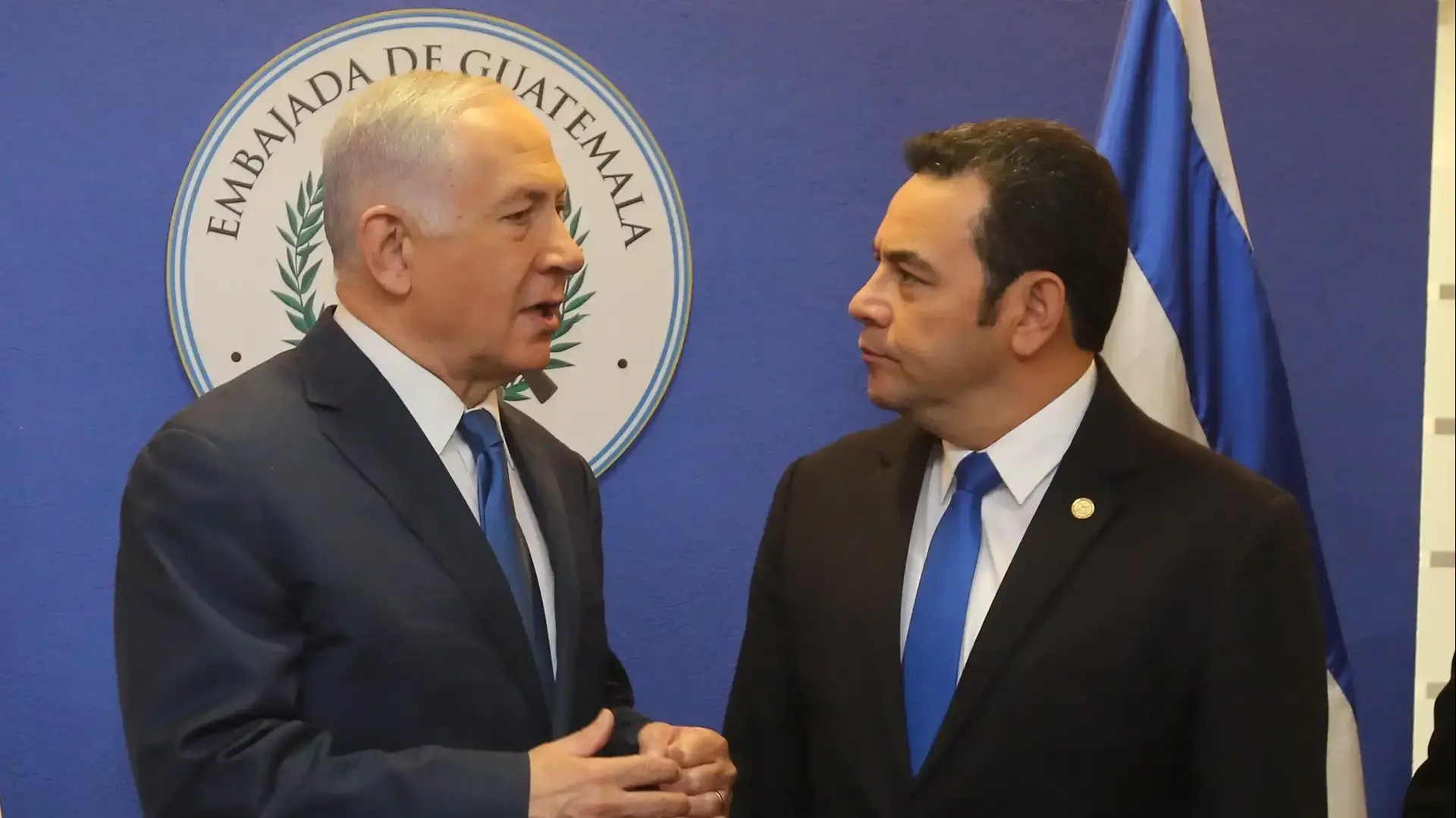 ראש הממשלה בנימין נתניהו עם נשיא גואטמלה ג'ימי מוראלס בחניכת השגרירות ב-16 במאי 2018