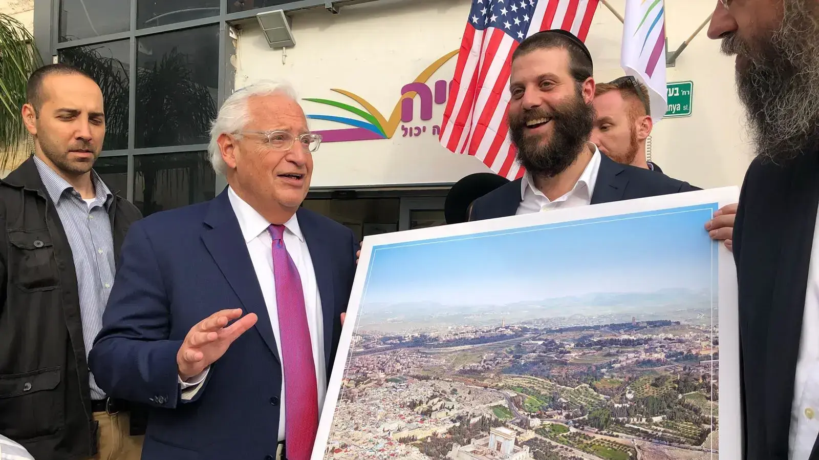 סיור של השגריר דיוויד פרידמן במכון אחיה בבני ברק