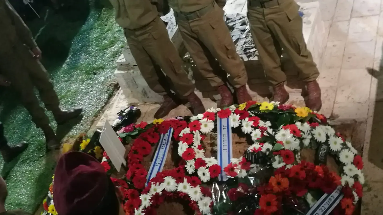 הלווייתו של רונן לוברסקי לוחם דובדבן שנהרג בפעילות מבצעית סמוך לרמאללה ב-27 במאי 2018 הלווייתו של רונן לוברסקי לוחם דובדבן שנהרג בפעילות מבצעית סמוך לרמאללה ב-27 במאי 2018