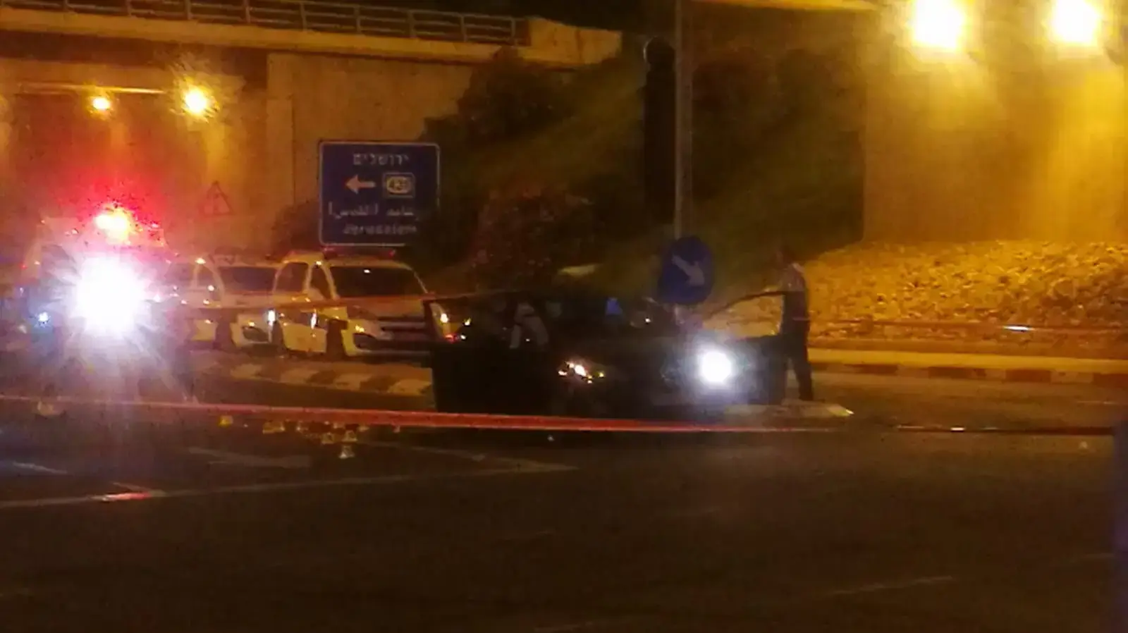 זירת הרצח של אישה כבת 30 שנורתה ליד ראשון לציון זירת הרצח של אישה כבת 30 שנורתה ליד ראשון לציון