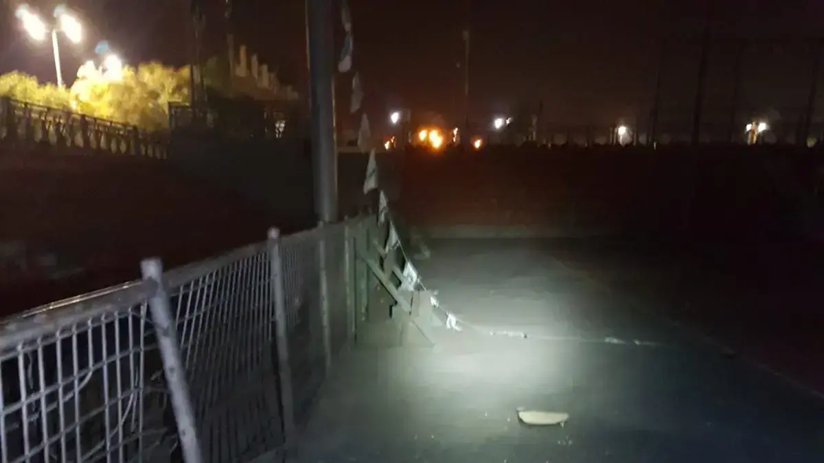 נפל של אחד מהשיגורים מעזה שאותר בנתיבות נפל של אחד מהשיגורים מעזה שאותר בנתיבות