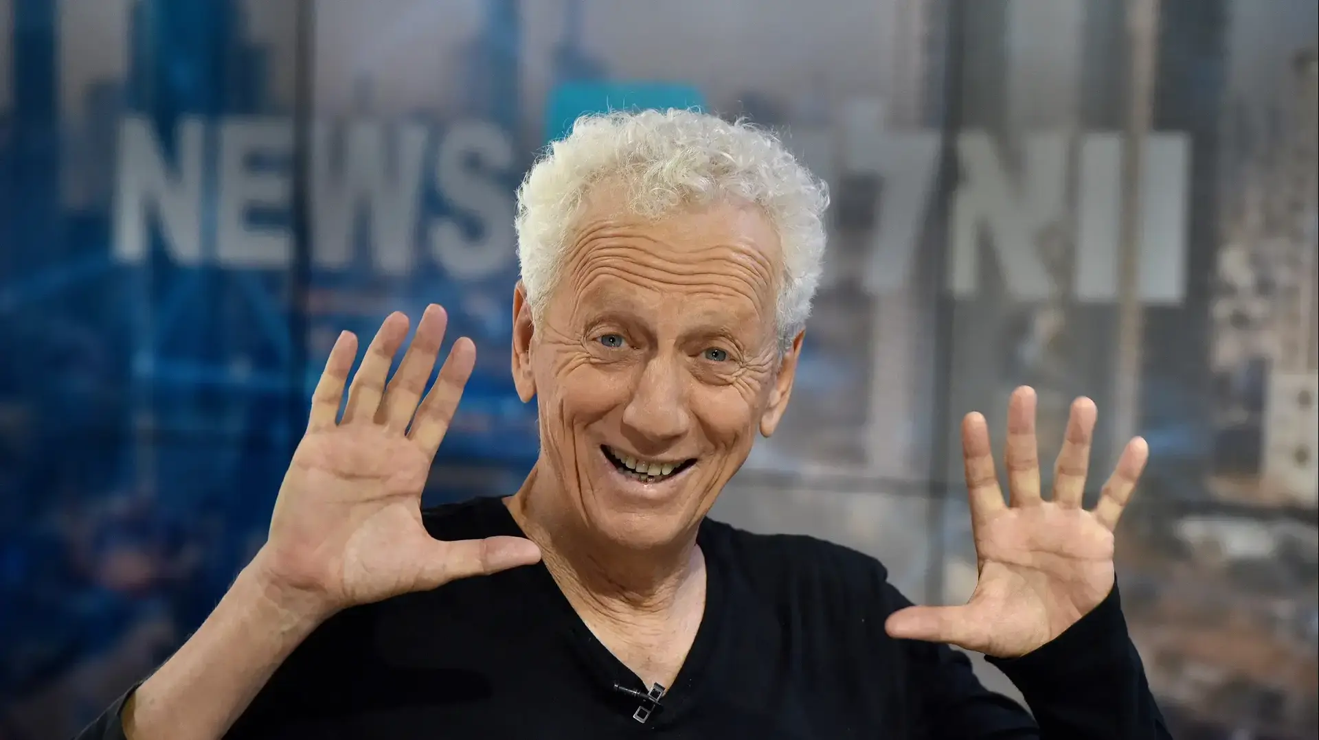 מוני מושונוב באולפן וואלה!NEWS