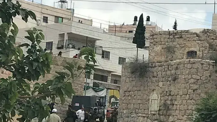 מחבל נורה למוות על ידי צה"ל לאחר שניסה לדרוס את הכוח בחברון ב-2 ביוני 2018 מחבל נורה למוות על ידי צה"ל לאחר שניסה לדרוס את הכוח בחברון ב-2 ביוני 2018