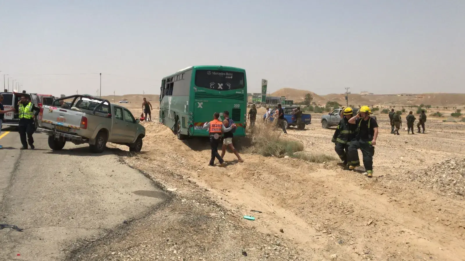 שמונה נפצעו בתאונה בין משאית לאוטובוס בכביש 90 ב-7 ביוני 2018 שמונה נפצעו בתאונה בין משאית לאוטובוס בכביש 90 ב-7 ביוני 2018