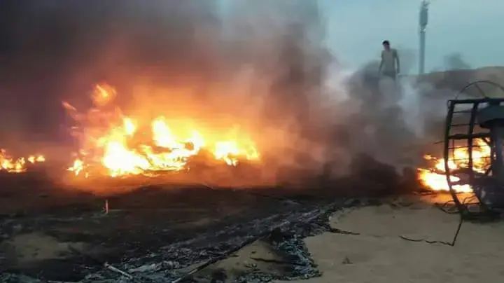 צמיגים שהצית צה"ל בגבול רצועת עזה צמיגים שהצית צה"ל בגבול רצועת עזה