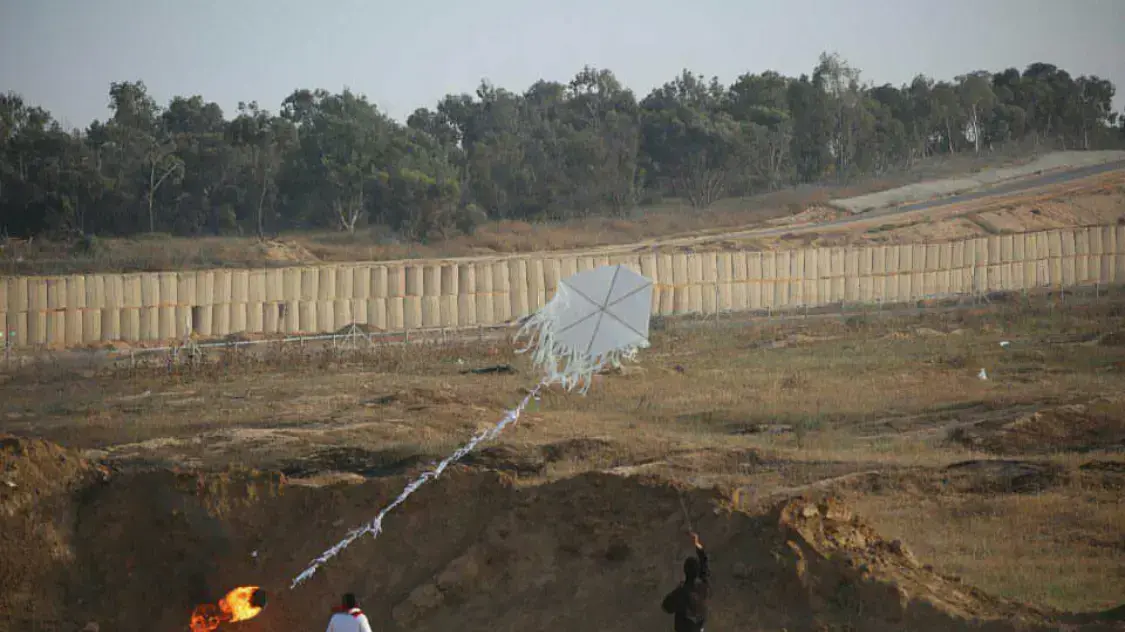 עפיפון תבערה באירועי יום הנכסה בגבול רצועת עזה, 8 ביוני 2018