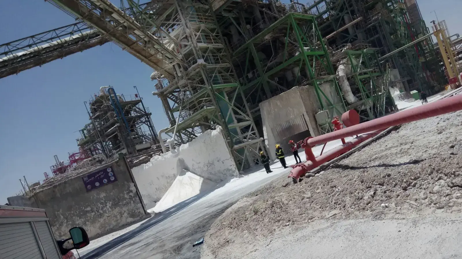 פיצוץ בחיפה כימיקלים בנגב עובד נפל מגובה ה-10 ביוני 2018 פיצוץ בחיפה כימיקלים בנגב עובד נפל מגובה ה-10 ביוני 2018