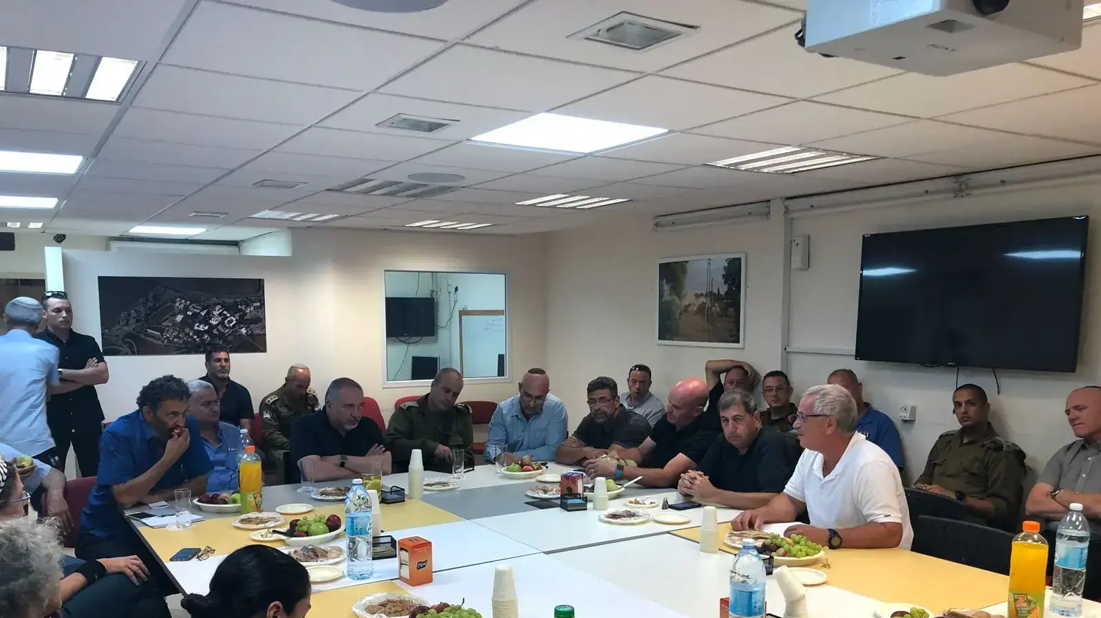 סיור של שר הביטחון, אביגודר ליברמן בעוטף עזה 12 ביוני 2018 סיור של שר הביטחון, אביגודר ליברמן בעוטף עזה 12 ביוני 2018
