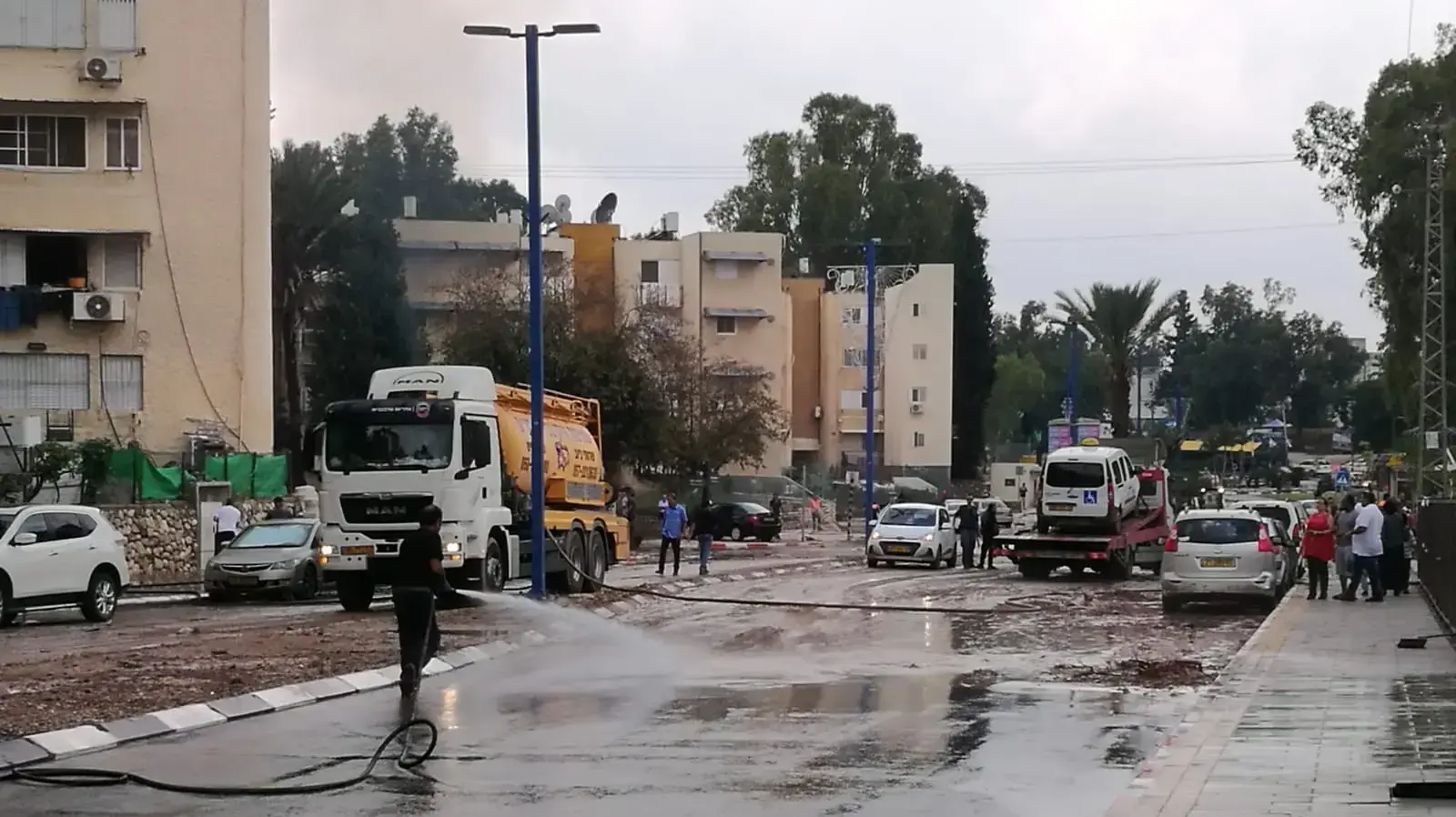 שאיבת מים בשדרות ב-13 ביוני 2018 שאיבת מים בשדרות ב-13 ביוני 2018