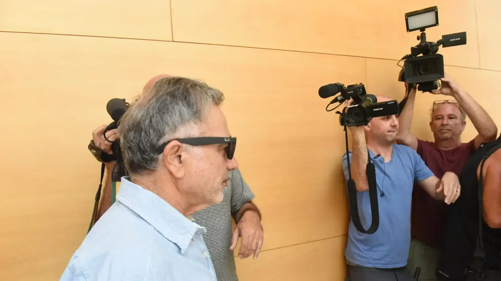 השחקן משה איבגי בדיון הגשת כתב האישום נגדו, 18 ביוני 2018 השחקן משה איבגי בדיון הגשת כתב האישום נגדו, 18 ביוני 2018