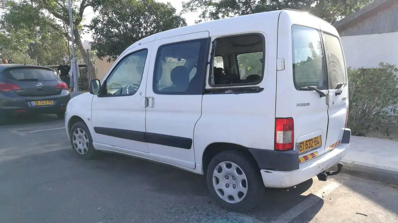 נזקים שנגרמו בעקבות נפילת רקטה בקיבוץ סופה, 20 ביוני 2018 נזקים שנגרמו בעקבות נפילת רקטה בקיבוץ סופה, 20 ביוני 2018
