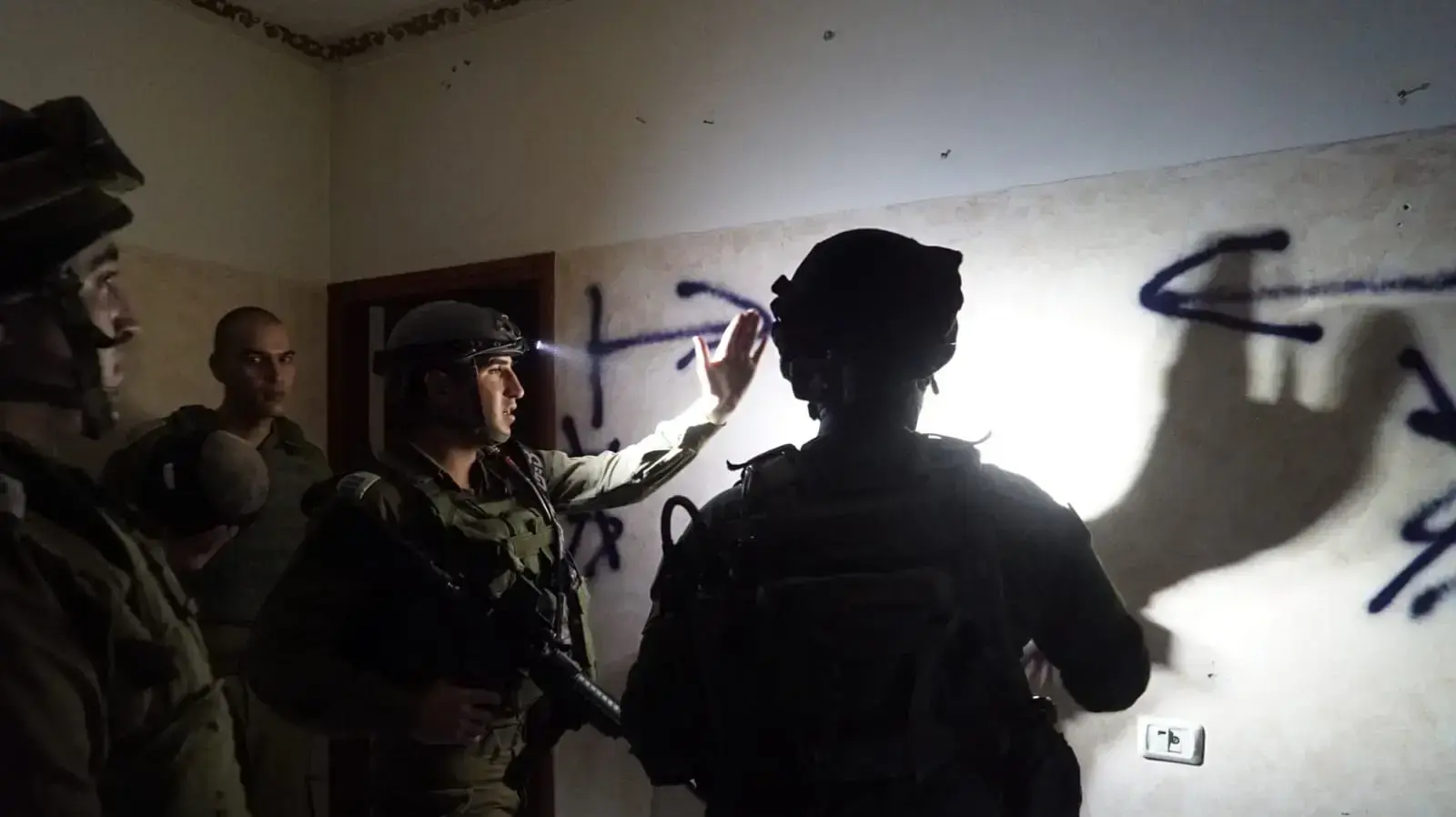 כוחות צה"ל הורסים את בית המחבל עלאא קבהא בברטעה
