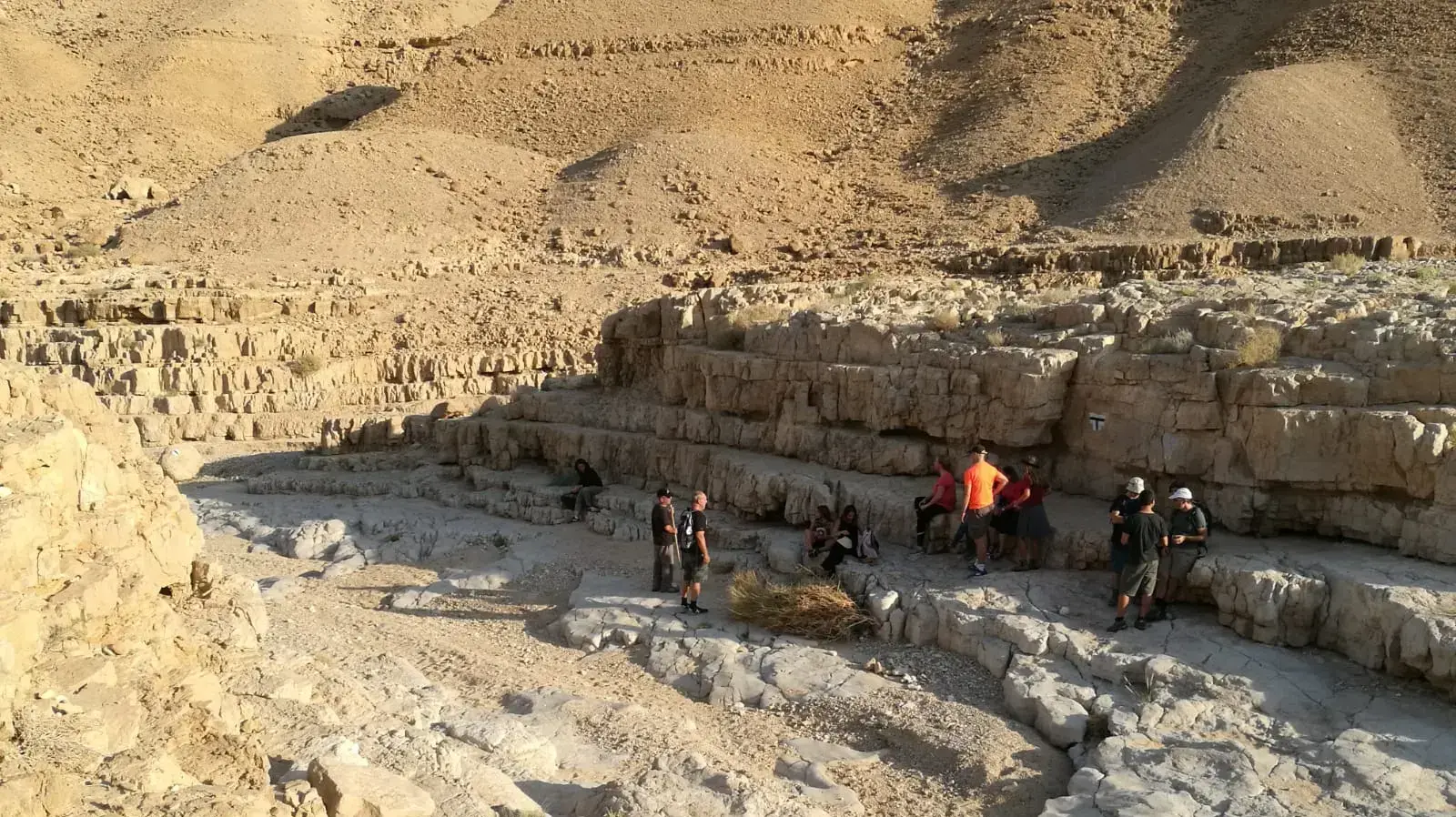 נחל צפית: ההורים והנערים חוזרים לערוץ הנחל בו קרה האסון נחל צפית: ההורים והנערים חוזרים לערוץ הנחל בו קרה האסון