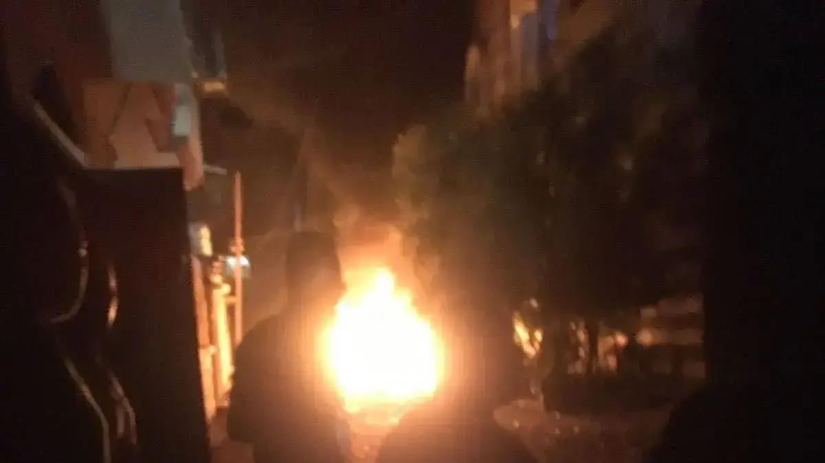 צה"ל תקף מכונית של פעיל בחוליית משגרי בלוני תבערה במחנה הפליטים נוסיראת ברצועת עזה, 27 ביוני צה"ל תקף מכונית של פעיל בחוליית משגרי בלוני תבערה במחנה הפליטים נוסיראת ברצועת עזה, 27 ביוני