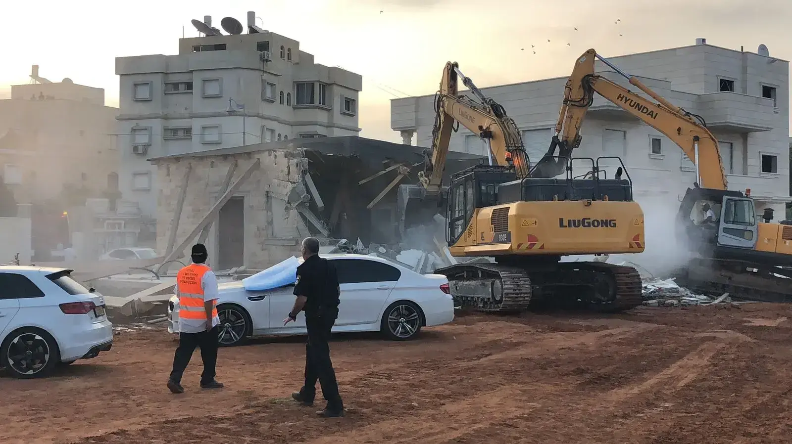 הריסה של מבנים לא חוקיים שהוקמו בג'לג'וליה הריסה של מבנים לא חוקיים שהוקמו בג'לג'וליה