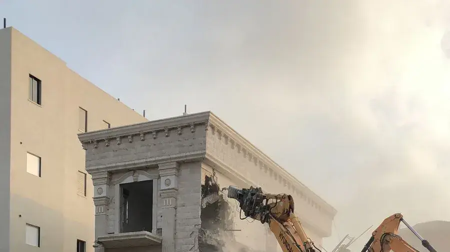 הריסה של מבנים לא חוקיים שהוקמו בג'לג'וליה 