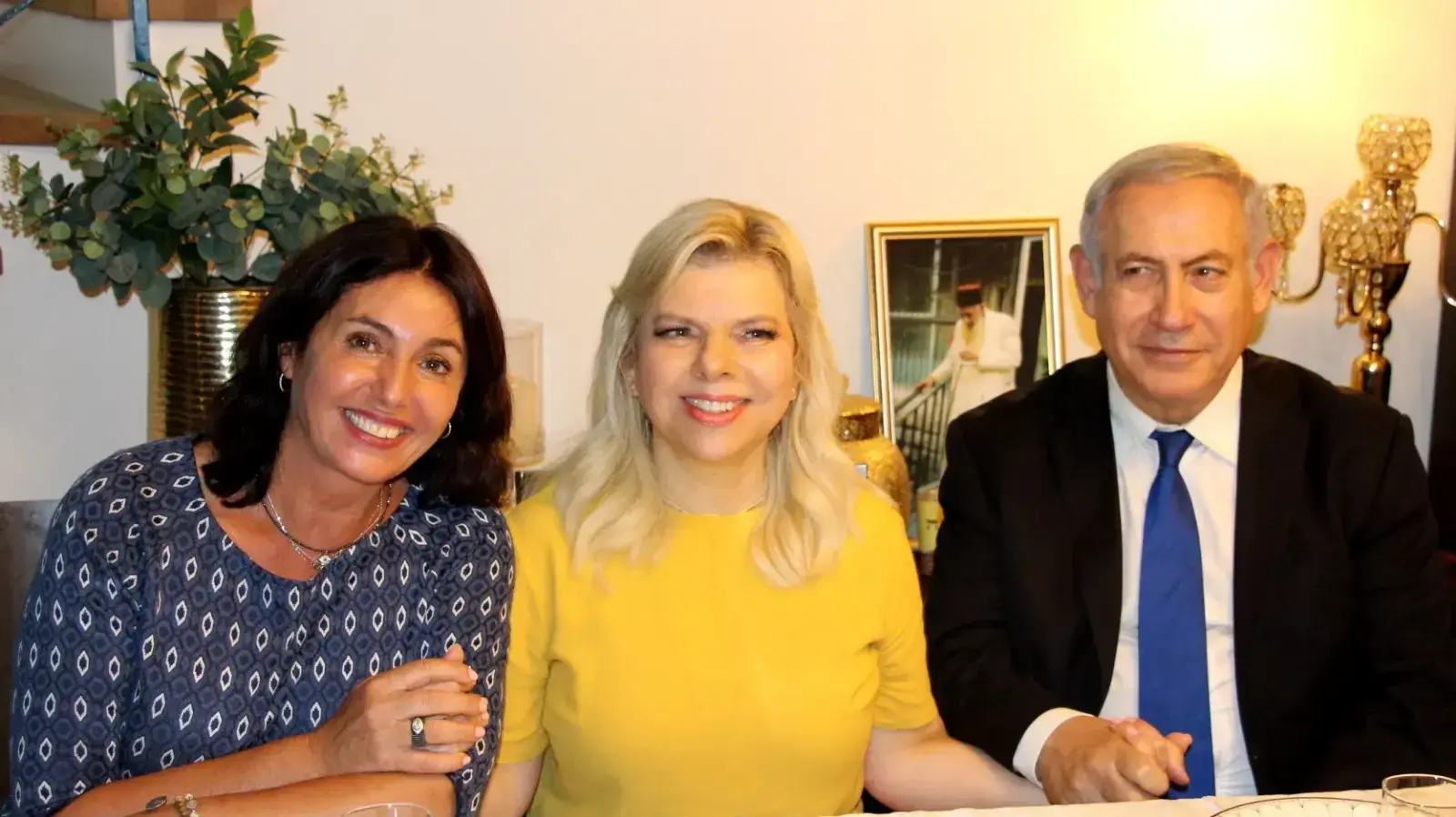 שרת התרבות מירי רגב ראש הממשלה בנימין נתניהו שרה נתניהו ה-4 ביוני 2018 שרת התרבות מירי רגב ראש הממשלה בנימין נתניהו שרה נתניהו ה-4 ביוני 2018