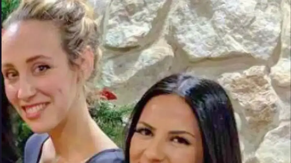שתי חברות מאושמות בסקס עם נערים שתי חברות מאושמות בסקס עם נערים