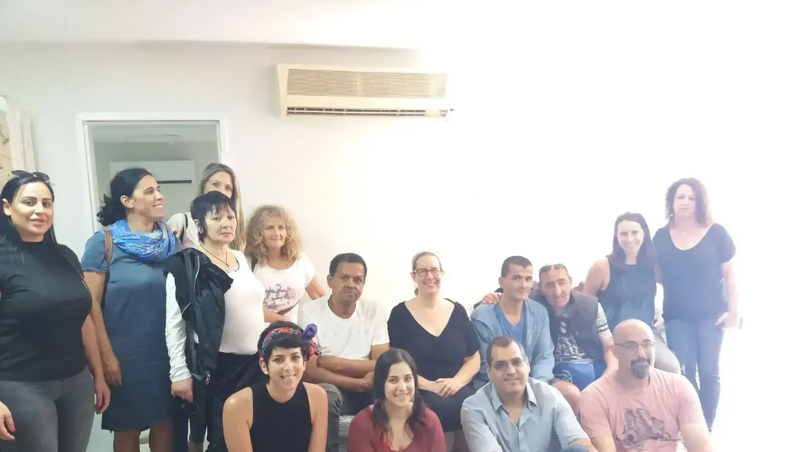 מפגש דיירים בזכרון יעקב בנושא הקמת הוסטל למכורים