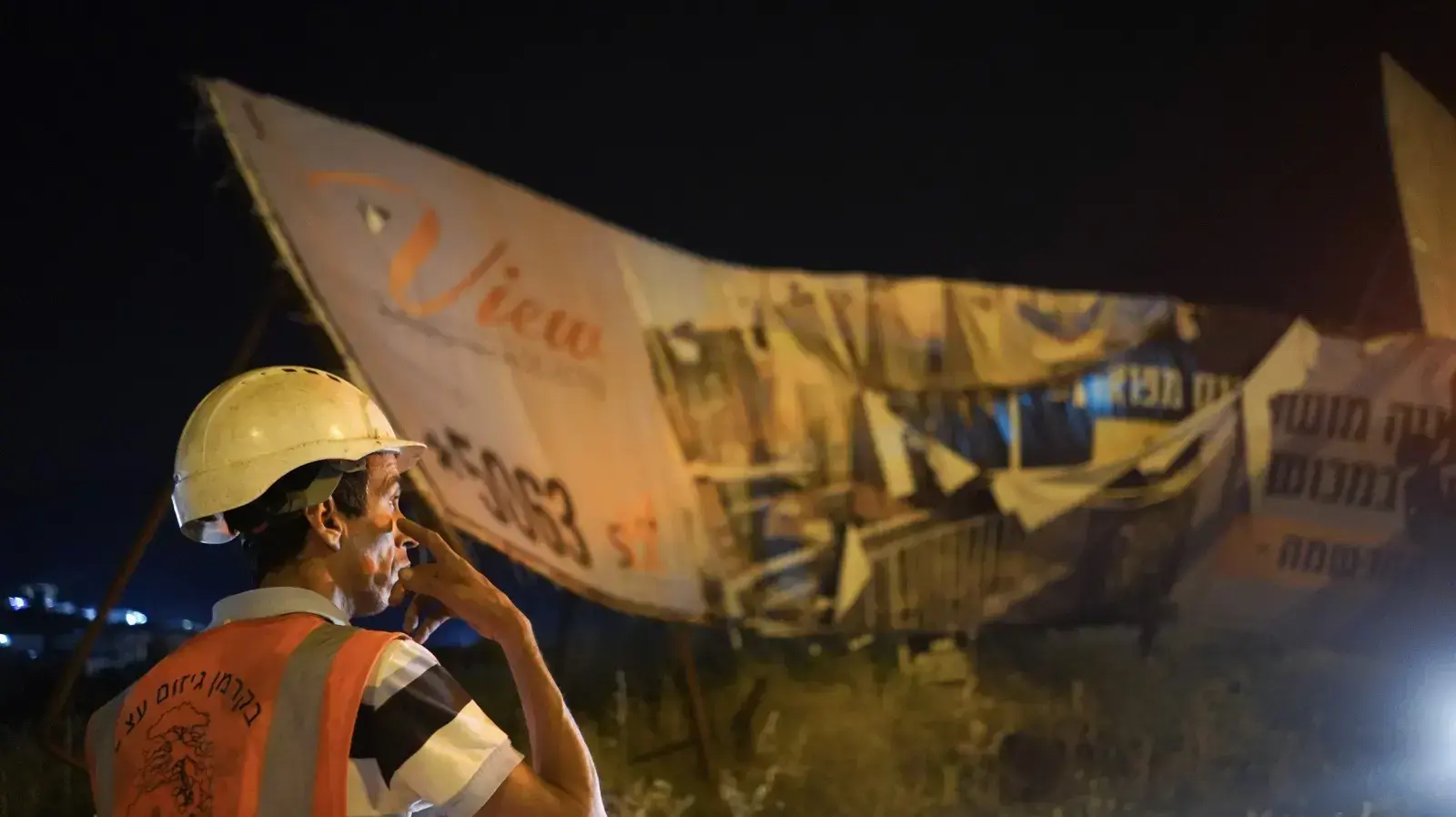מבצע להסרת שלטי פרסום פיראטיים מכבישי ישראל מבצע להסרת שלטי פרסום פיראטיים מכבישי ישראל