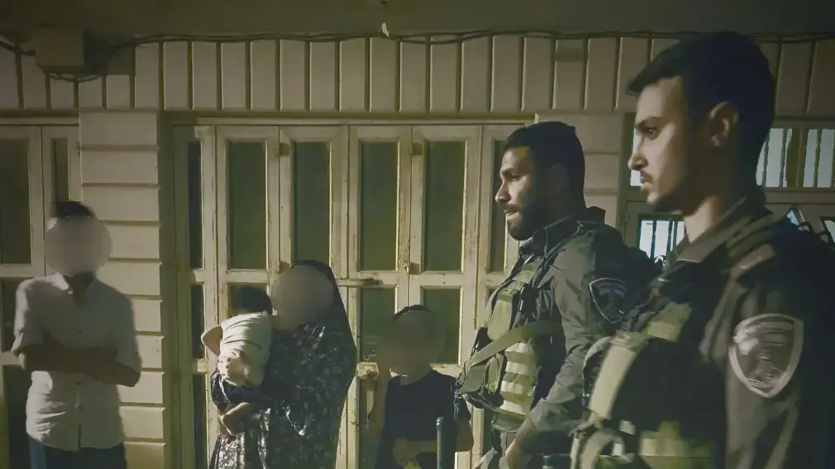 תינוק שניצל על ידי כוחות מג"ב תינוק שניצל על ידי כוחות מג"ב