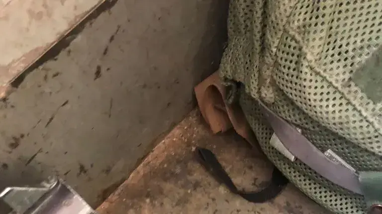 חומר בערה וקאטר שנתפסו על מחבל שניסה לחדור מדרום רצועת עזה ב-11 ביולי 2018 חומר בערה וקאטר שנתפסו על מחבל שניסה לחדור מדרום רצועת עזה ב-11 ביולי 2018