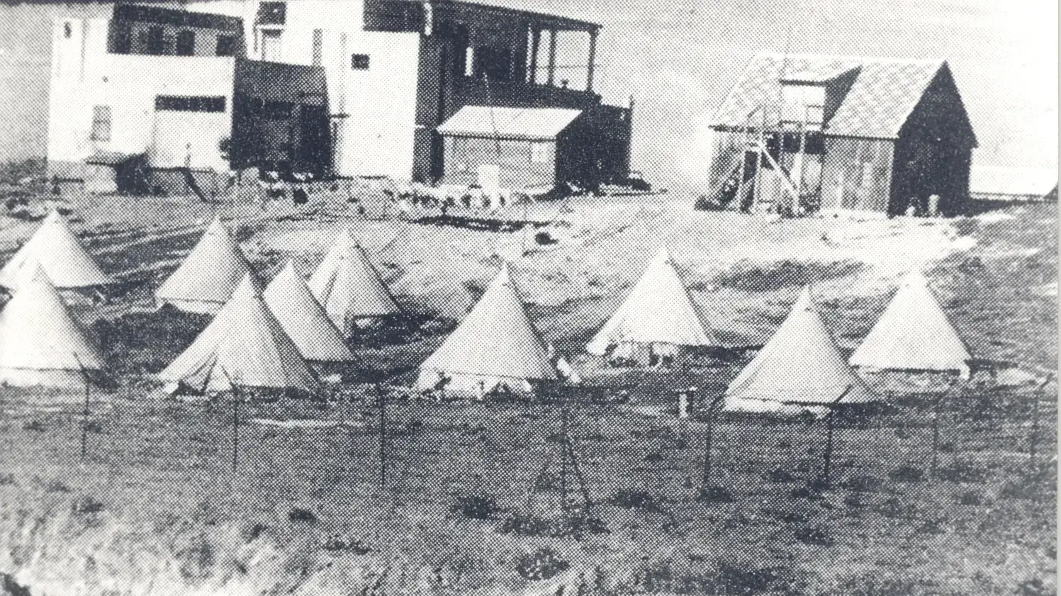 מראה אוהלים ניצנים בהקמתה 1943 מראה אוהלים ניצנים בהקמתה 1943