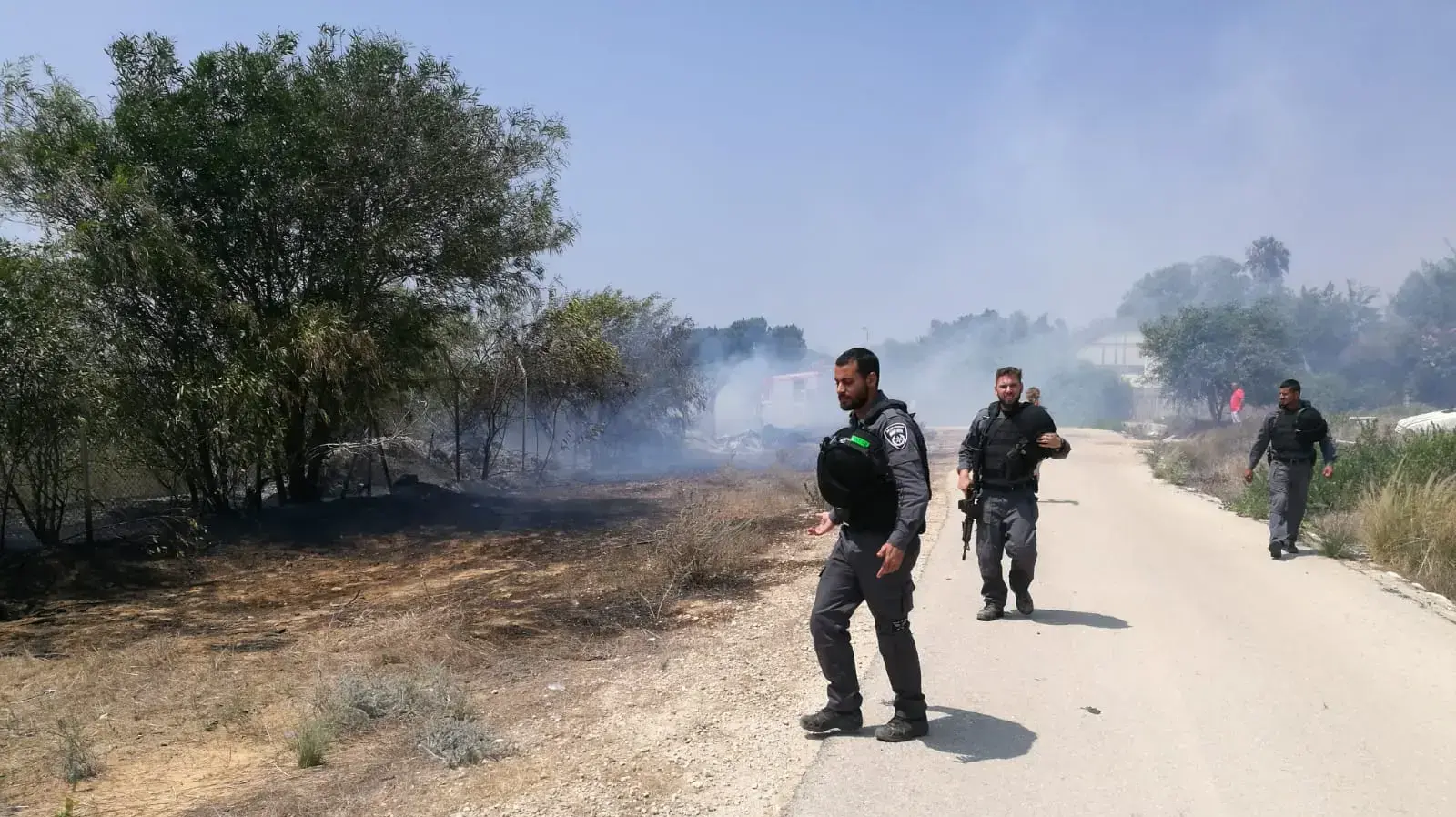 פעולות לאיתור נפלי רקטות ושריפות באזור מושב נתיב העשרה, 14 ביולי 2018 פעולות לאיתור נפלי רקטות ושריפות באזור מושב נתיב העשרה, 14 ביולי 2018