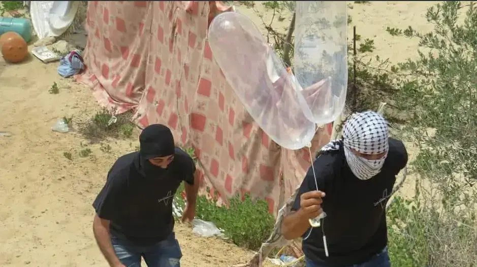 מפריחי הבלונים העזתים 17 ביולי 2018 מפריחי הבלונים העזתים 17 ביולי 2018