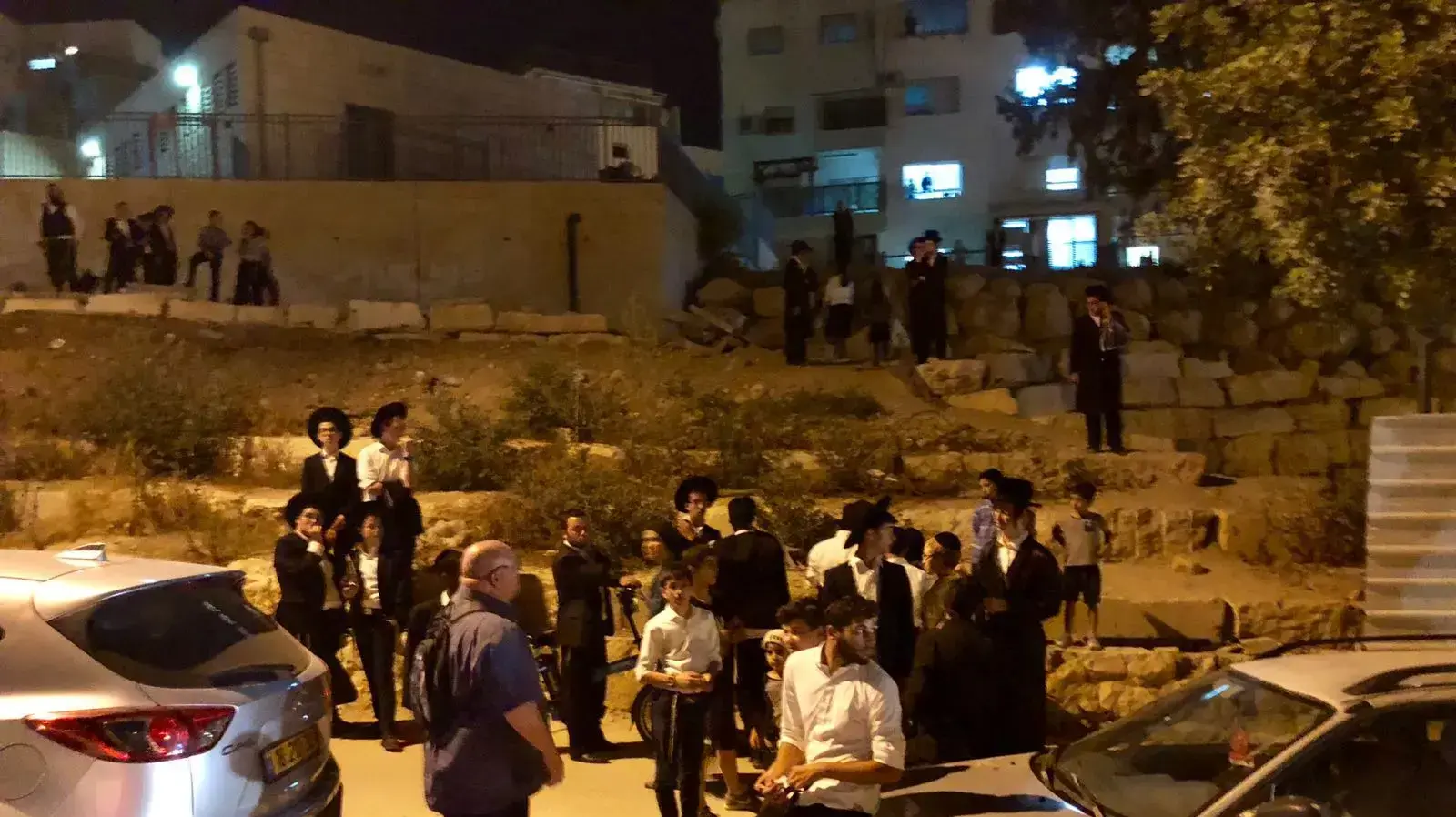 הפגנה בבית שמש כנגד קוד הלבוש שמכתיבים החרדים 17 ביולי 2018 הפגנה בבית שמש כנגד קוד הלבוש שמכתיבים החרדים 17 ביולי 2018