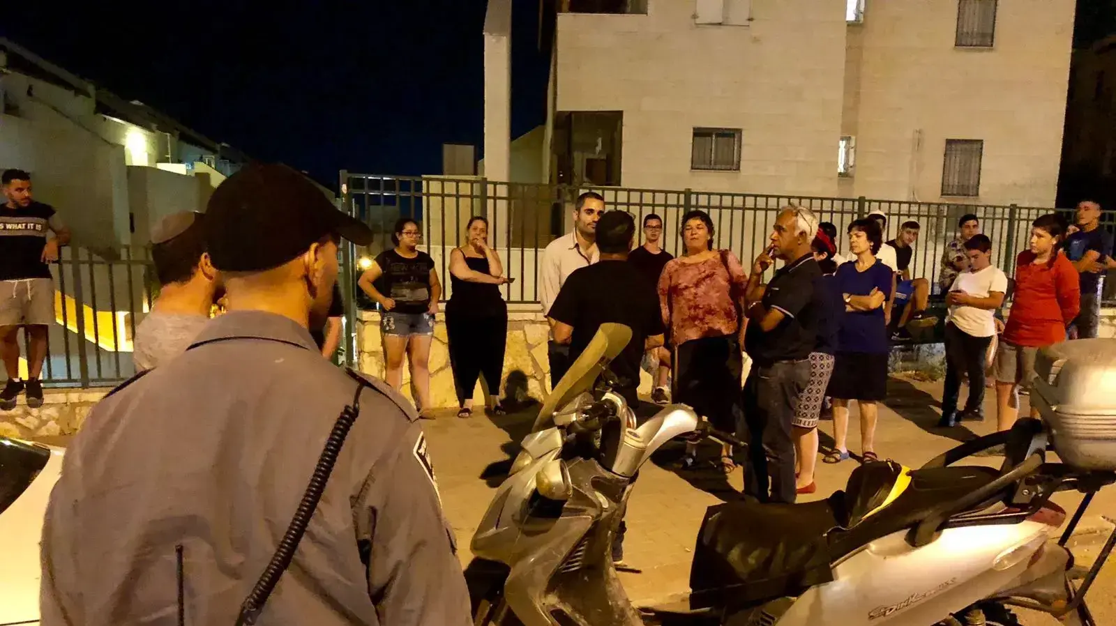 הפגנה בבית שמש כנגד קוד הלבוש שמכתיבים החרדים 17 ביולי 2018 הפגנה בבית שמש כנגד קוד הלבוש שמכתיבים החרדים 17 ביולי 2018